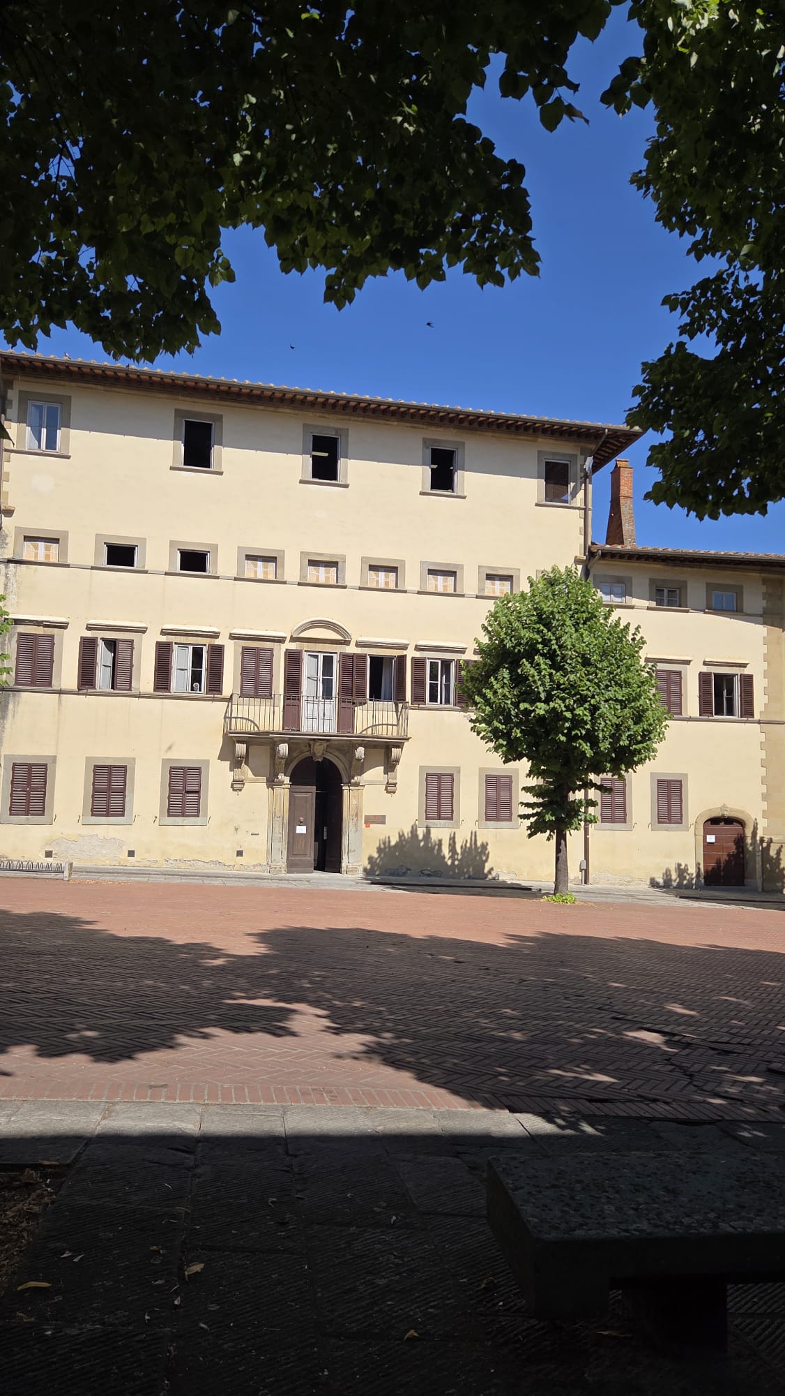 Piazza San Domenico, 4 Piazza San Domenico, 4