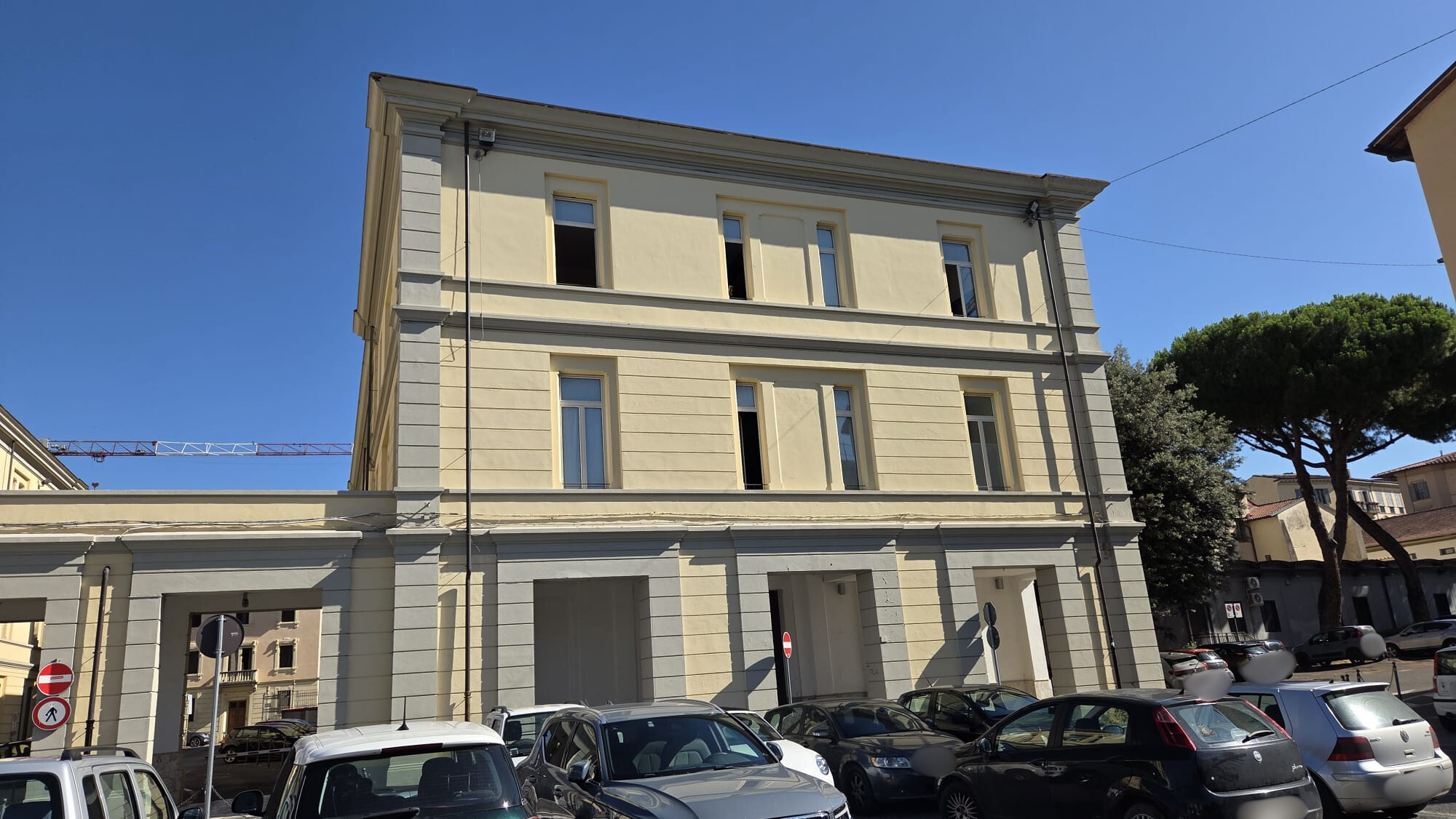 Piazza Amintore Fanfani, 2